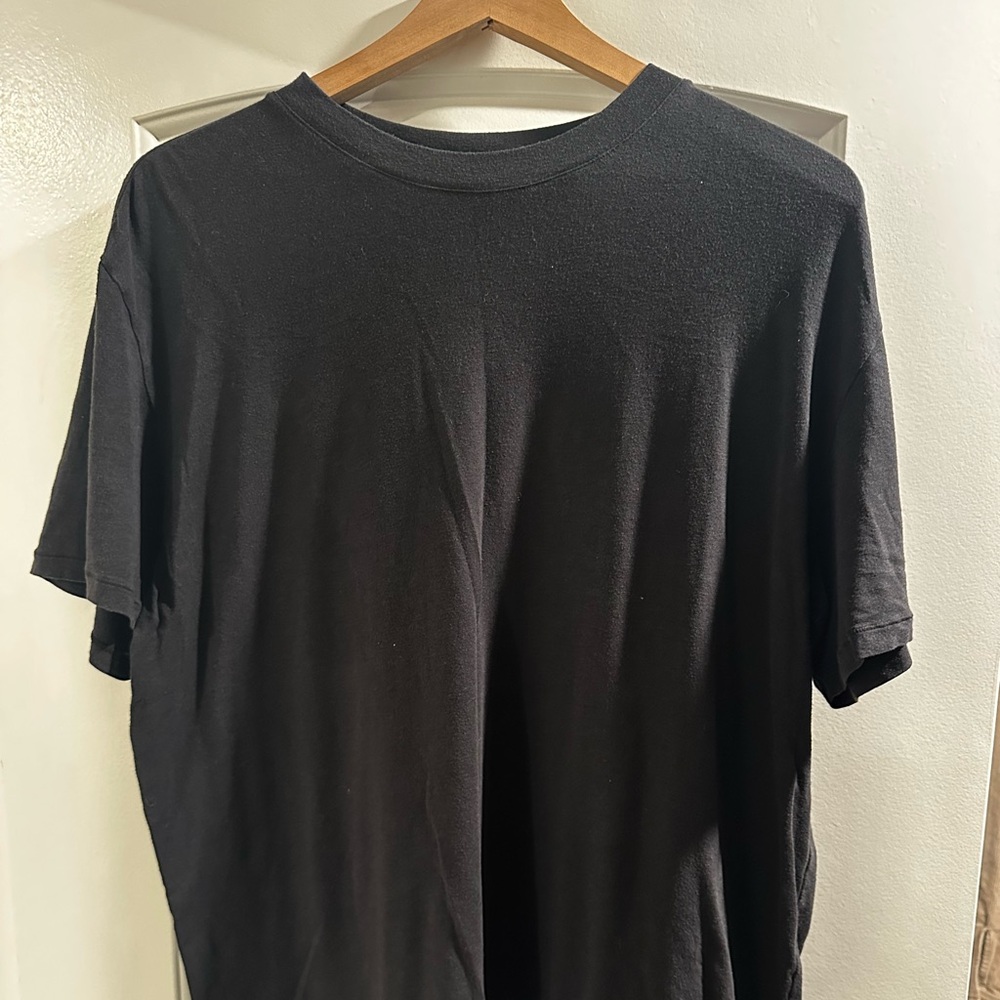 Stylish Skims Black T-Shirt